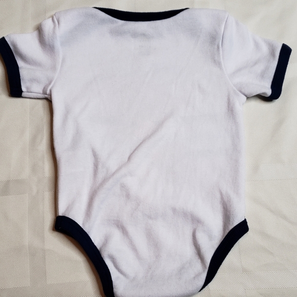 Baby Jordan onesie size 6-9 months - Picture 4 of 4